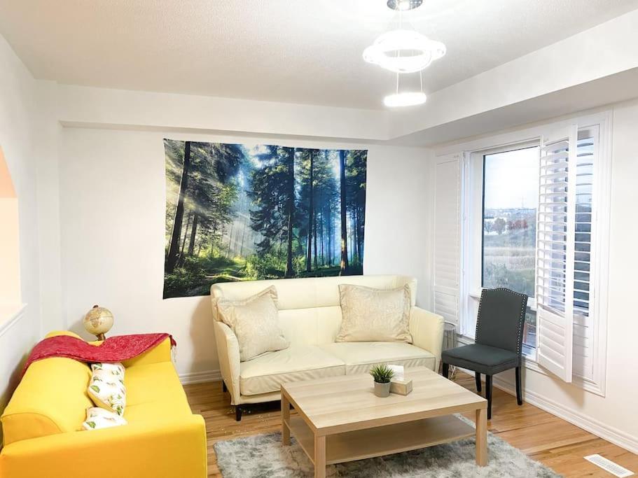 Elegant Rooms In Shared Townhouse Next To Beach Whitby Esterno foto