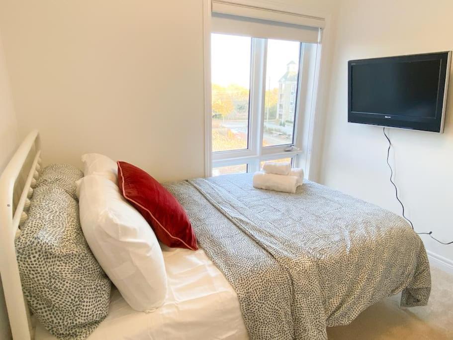 Elegant Rooms In Shared Townhouse Next To Beach Whitby Esterno foto