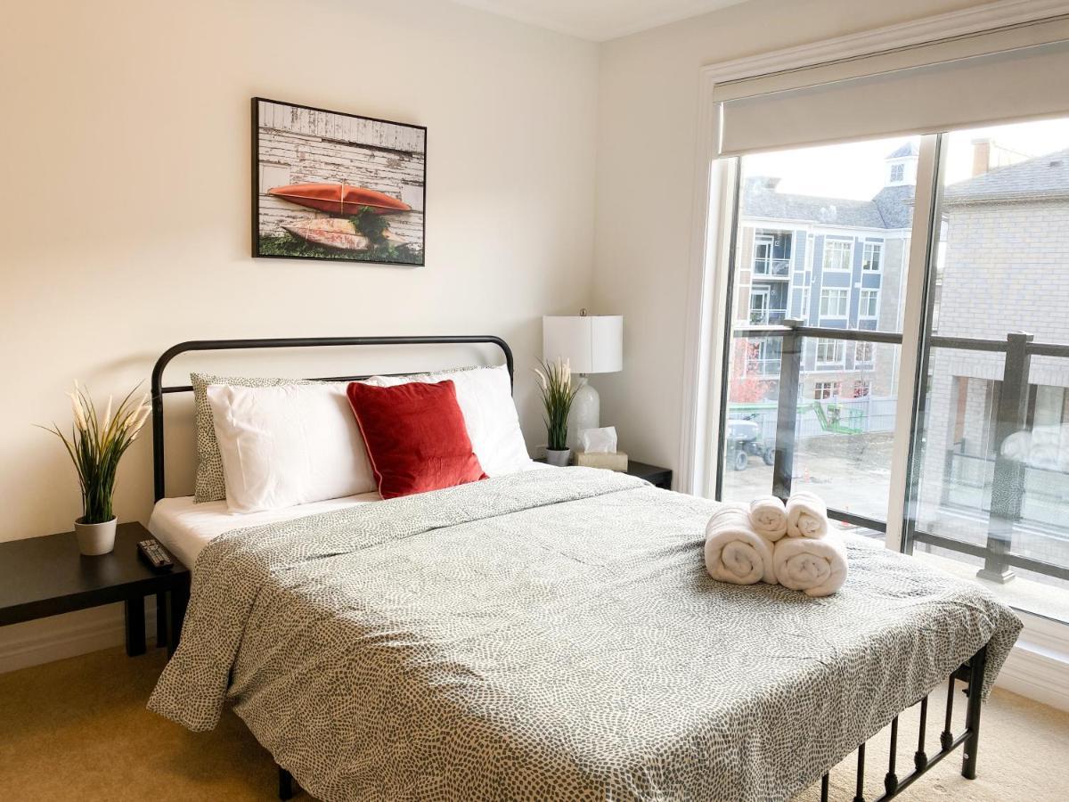 Elegant Rooms In Shared Townhouse Next To Beach Whitby Esterno foto