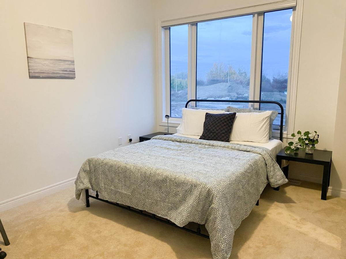 Elegant Rooms In Shared Townhouse Next To Beach Whitby Esterno foto
