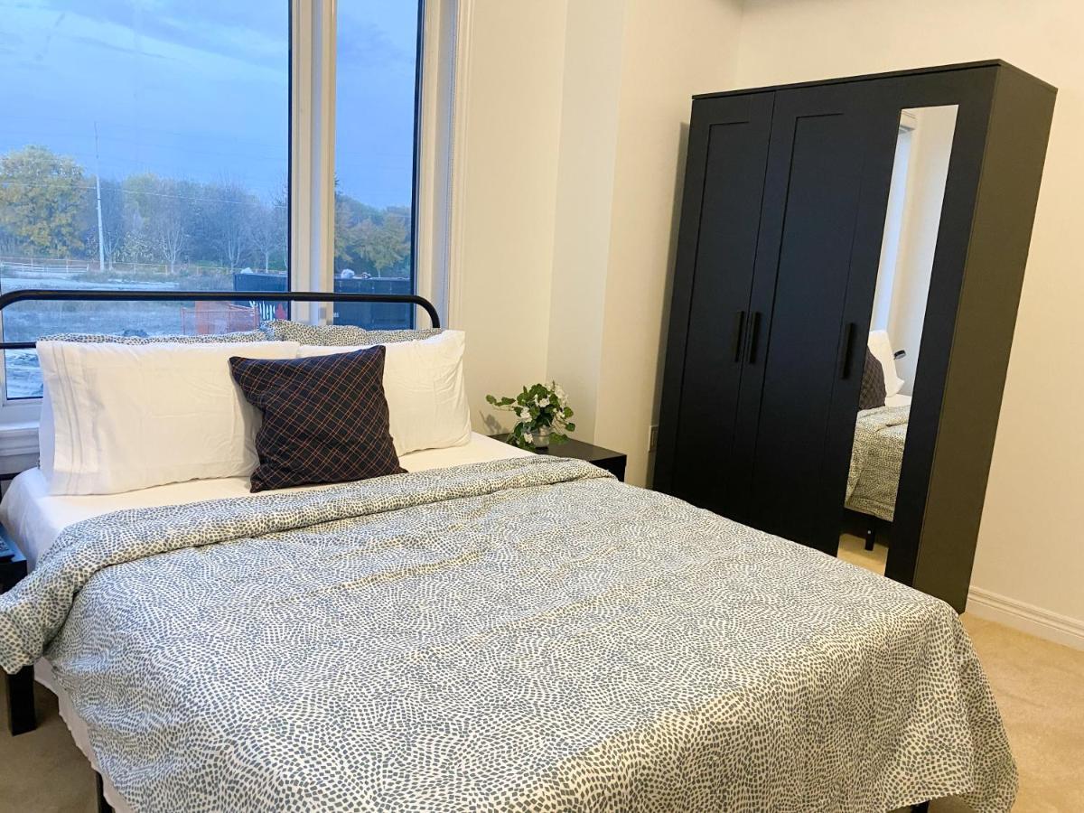 Elegant Rooms In Shared Townhouse Next To Beach Whitby Esterno foto